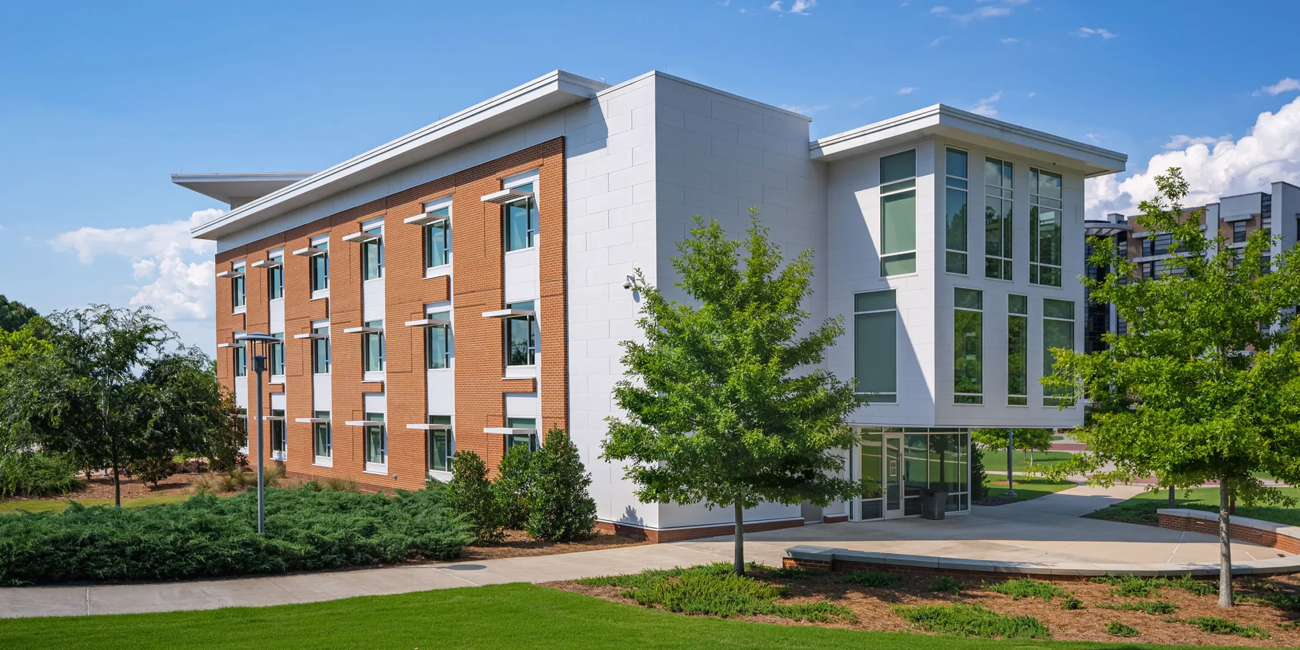 Auburn University at Montgomery, P-40 Place Residence Hall