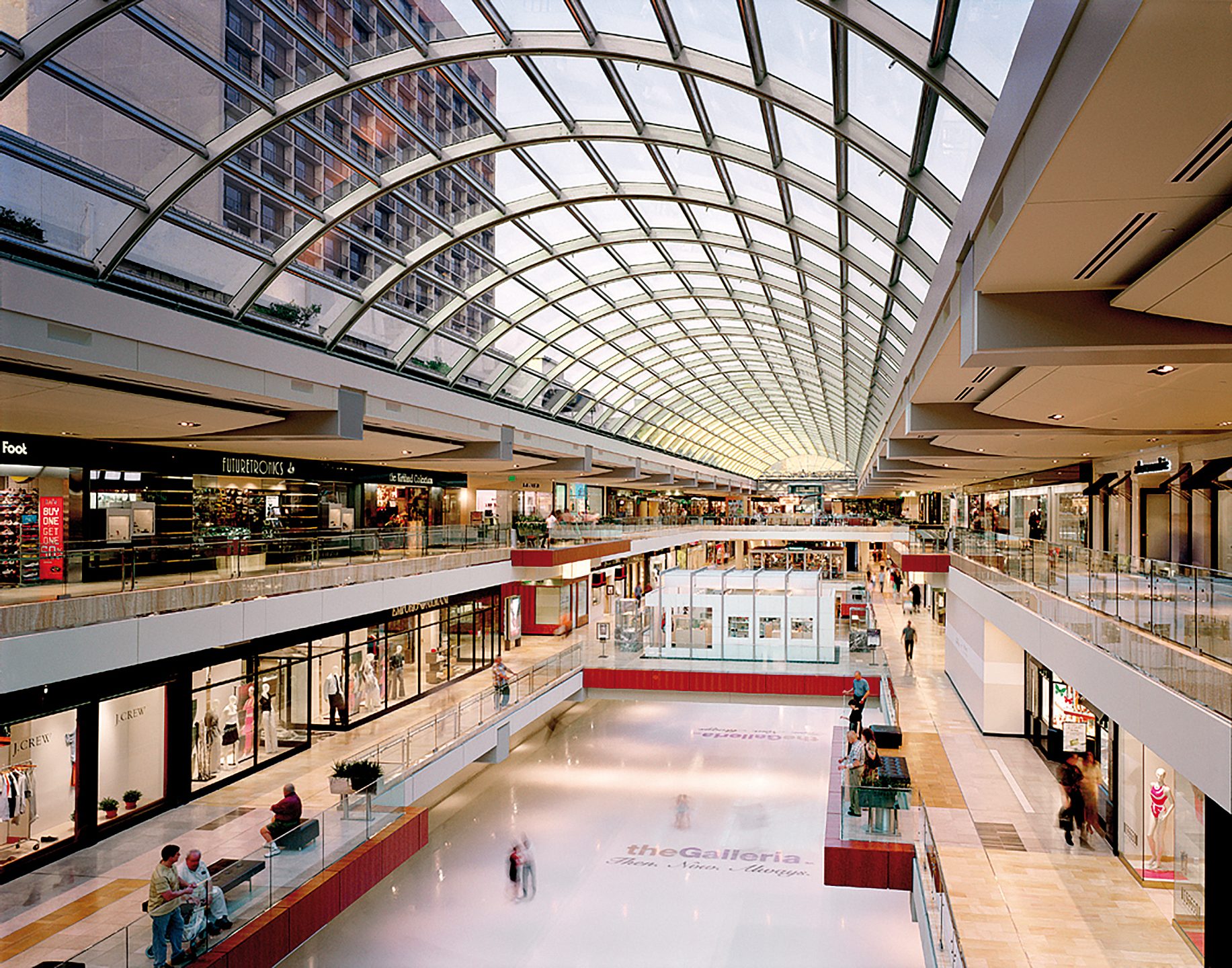 Houston Galleria Mall customers recount visit during main break