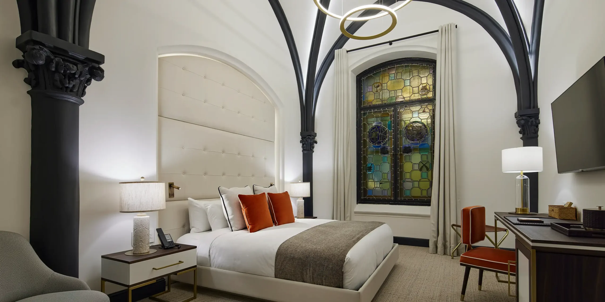 The Chemist's Club - hotel room, renovated by Cooper Carry