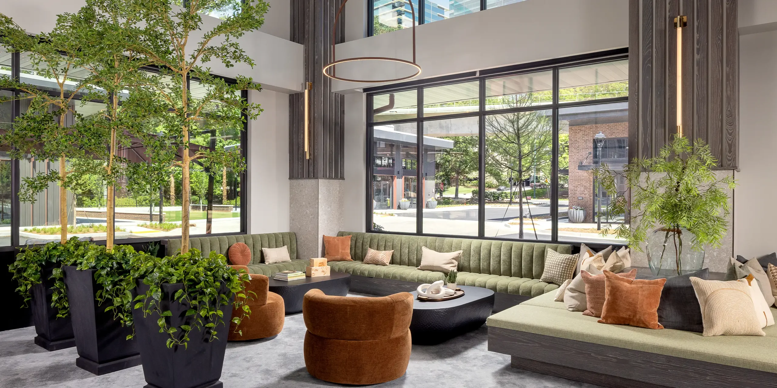 AMLI Brookhaven Entrance Seating Area