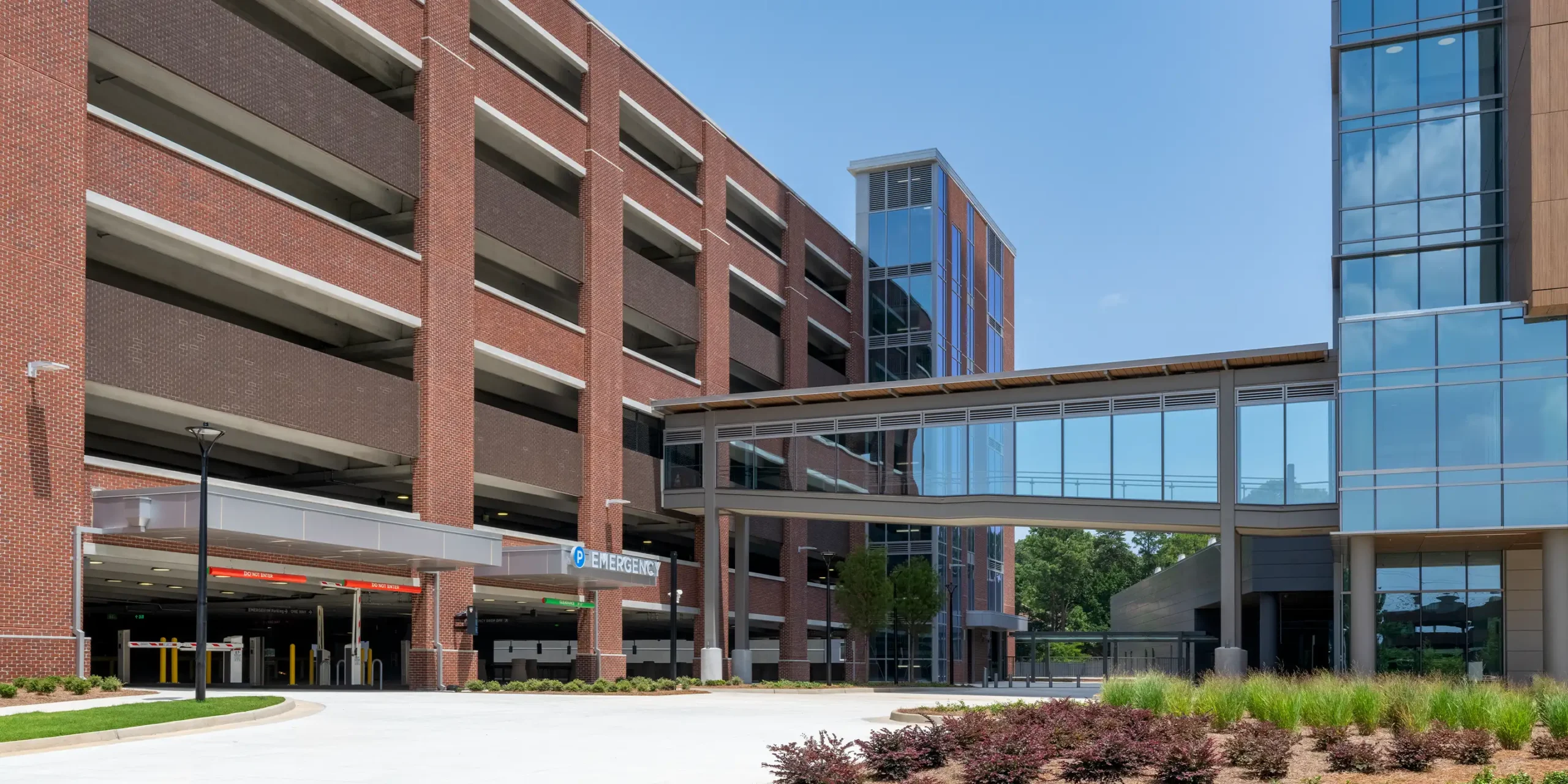 Children's Healthcare of Atlanta, Parking Deck with Emergency Parking Exterior